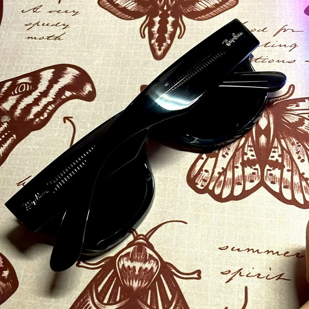 Ray-ban mega wayfarer women’s sunglasses - Picture 4 of 4